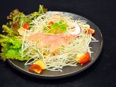 白身魚と小柱の刻み野菜サラダ